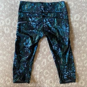 Lululemon Run Top Speed Crop Floral Backdrop Blue Denim